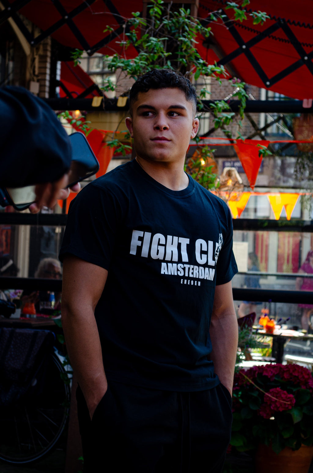 Essential T-Shirt Zwart